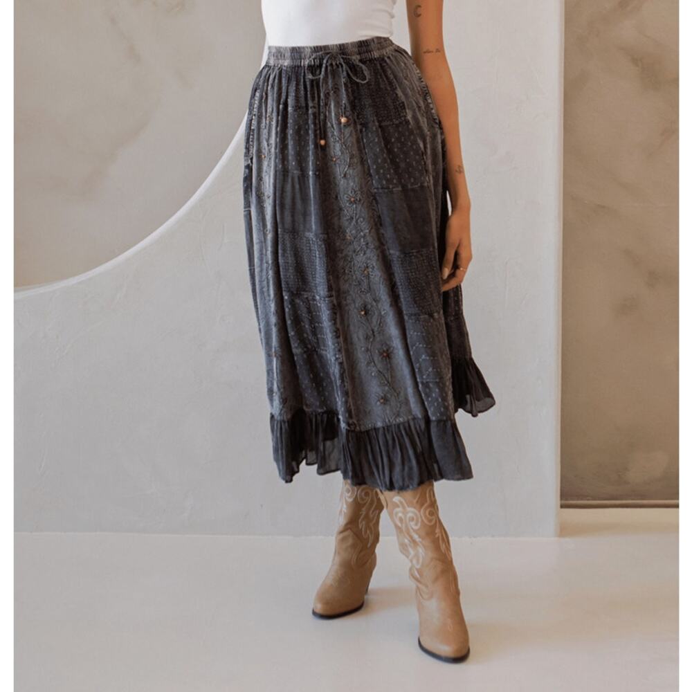 Young Threads Charcoal Embroidered Patchwork Maxi Skirt L NWT - Western Prairie - Picture 3 of 9